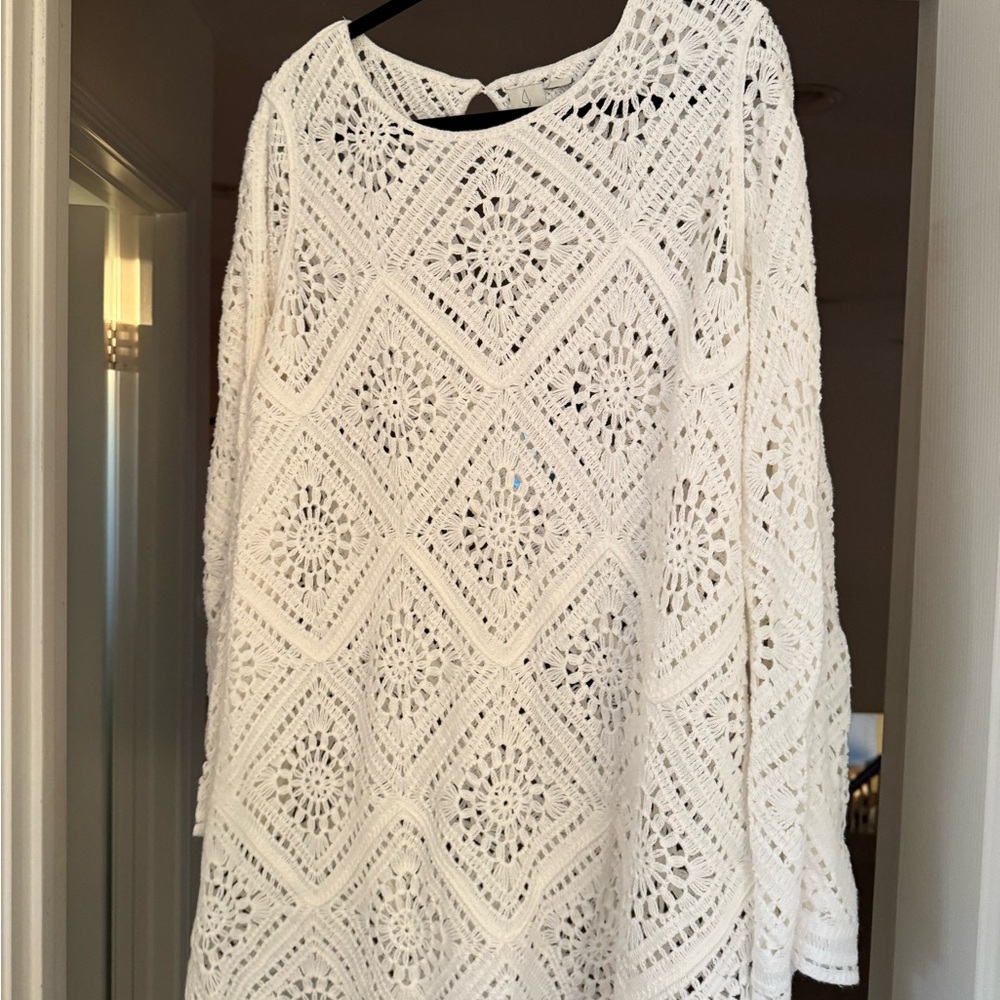 Women’s White Crochet Knit Long-Sleeve swim cover